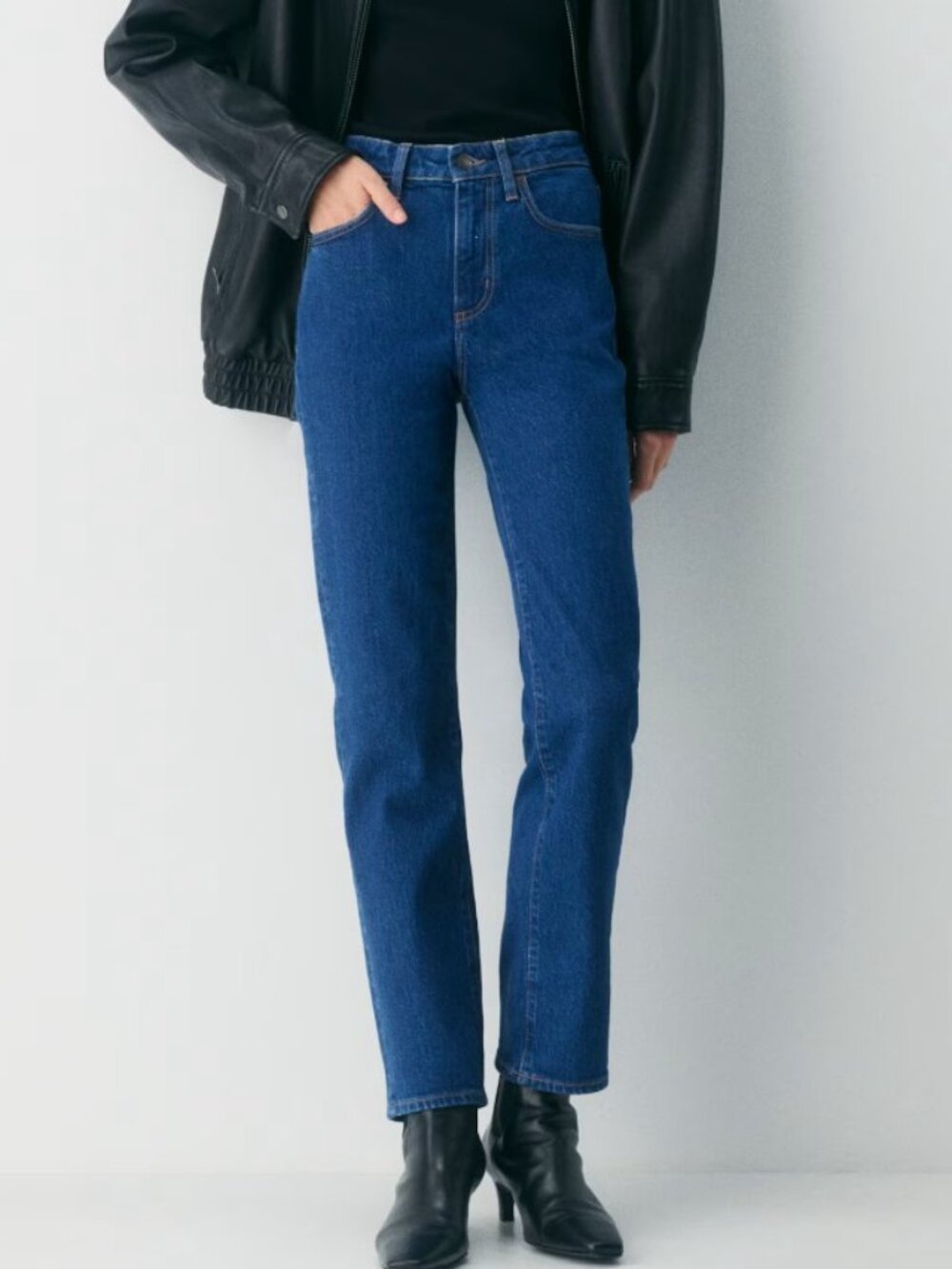 Aritzia Denim Forum The Uma Curve Fit Hi-Rise Straight Jean - Size 29